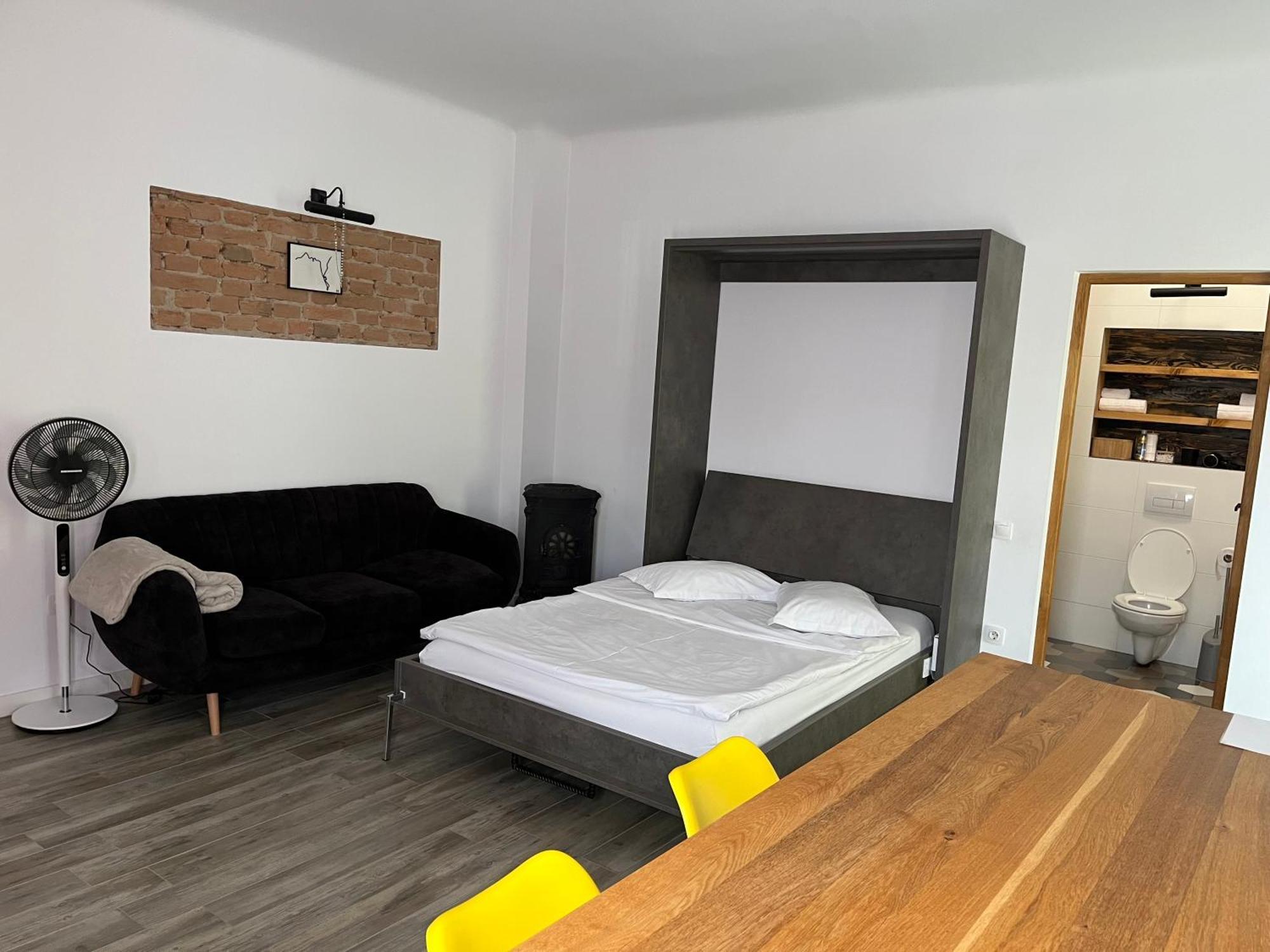 Airport Apartment